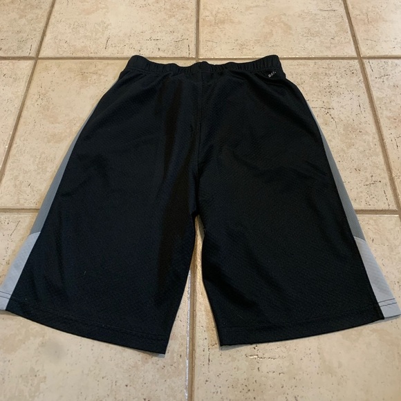 Nike Dri-FIT Black Athletic Shorts - Youth Boys Size Large - Picture 2 of 6